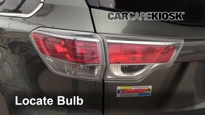 2015 Toyota Highlander LE 2.7L 4 Cyl. Éclairage Feu stop (remplacer ampoule)